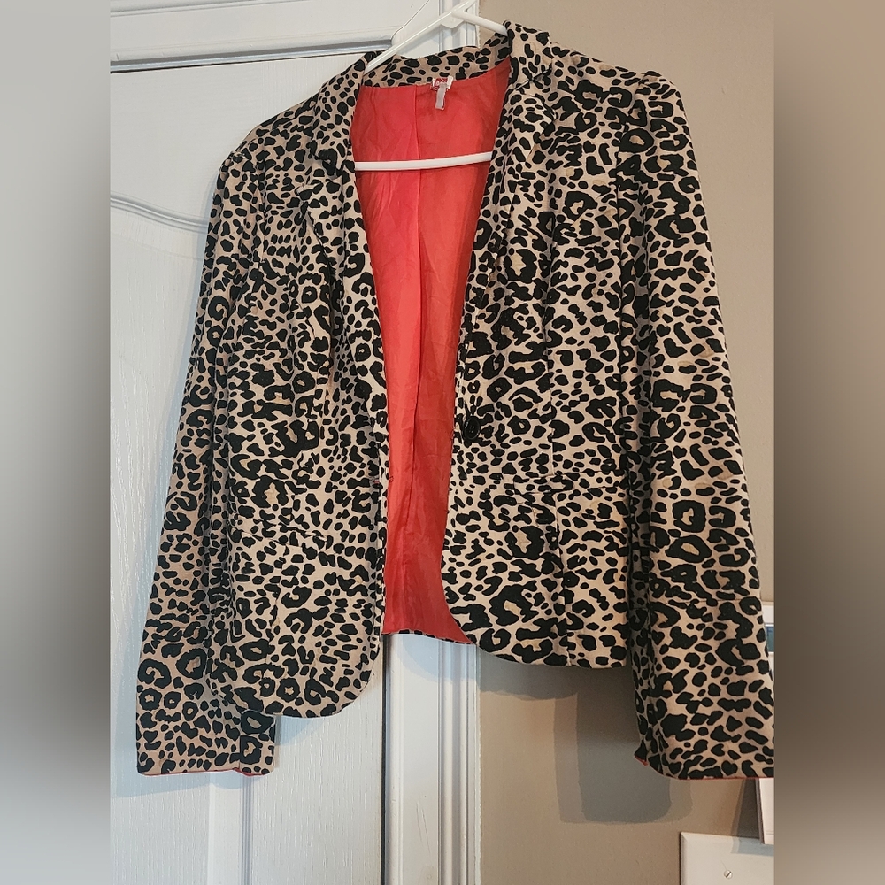 Bongo large leopard print blazer